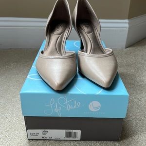 Lifestride women’s heels. Never worn, smoke free pet, free home.